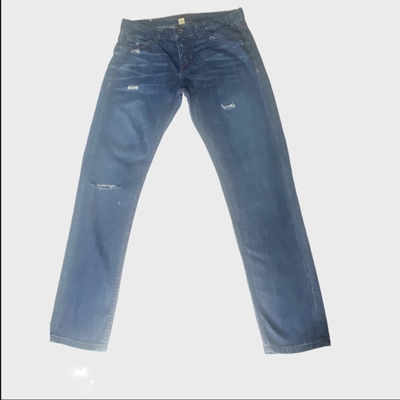 Banana Republic Relaxed Distressed Jeans - Picture 6 of 6